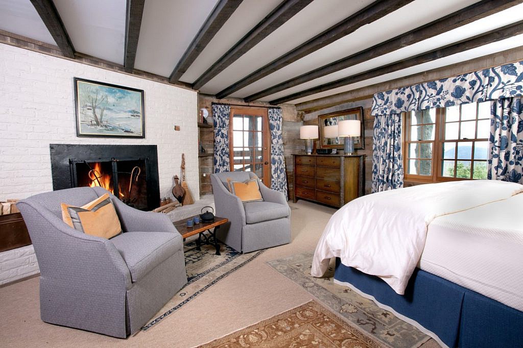 Bishop's Room Updated Interiors